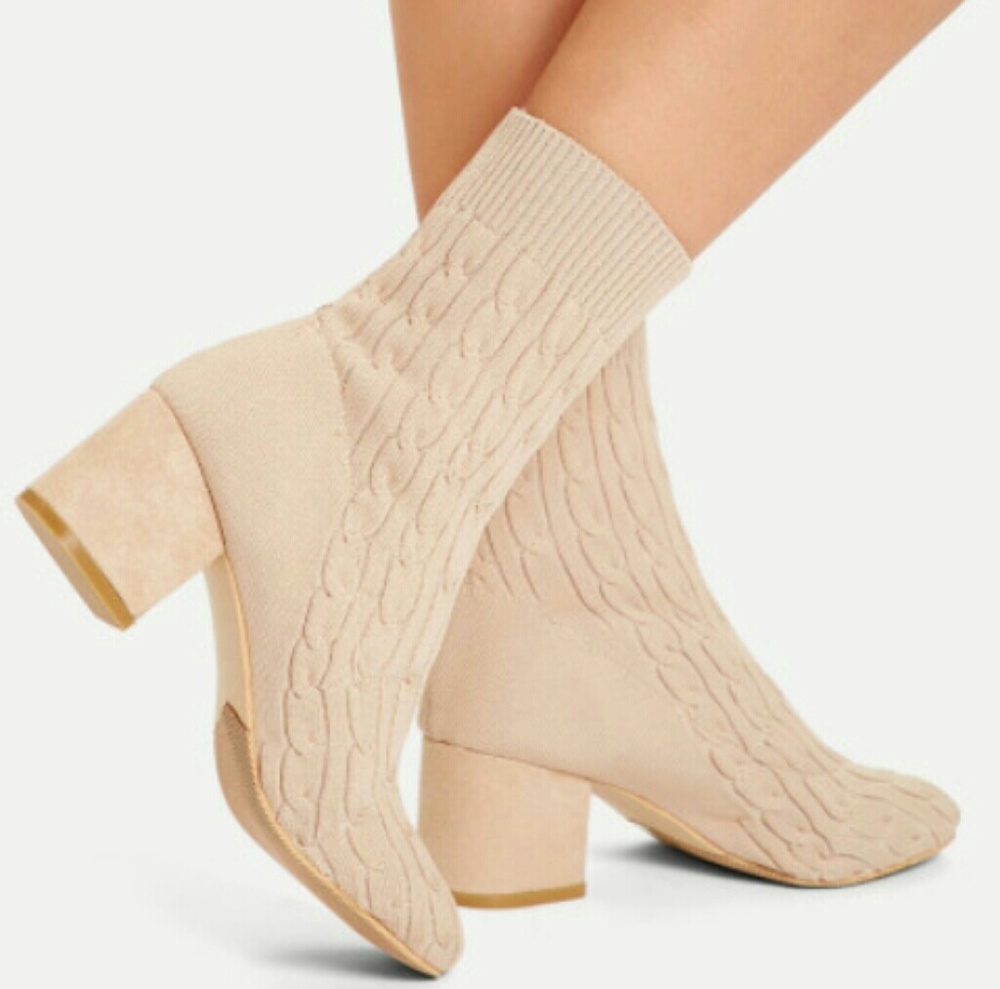 👢🌾BEIGE CABLE KNIT SOCK BOOTS🌾👢